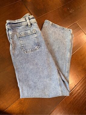 Universal Thread Women's Sailor Straight Leg Jeans